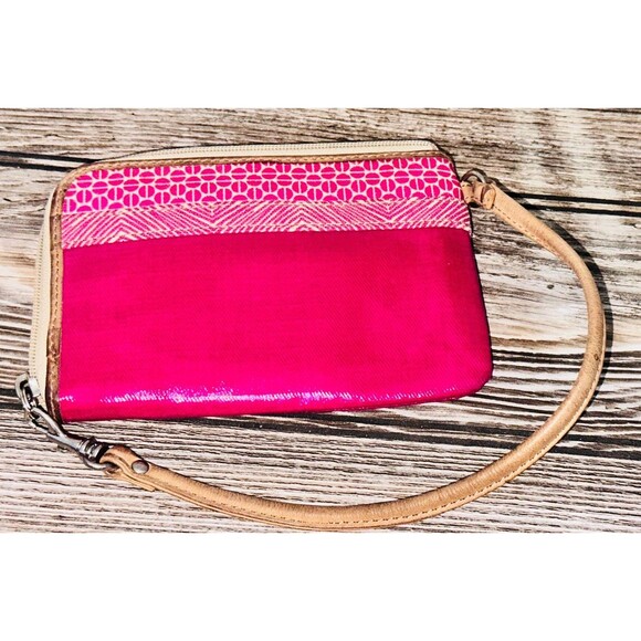 Fossil Key-Per Deep Pink Coated canvas Zip Wristlet Purse Card Holder - Picture 2 of 3